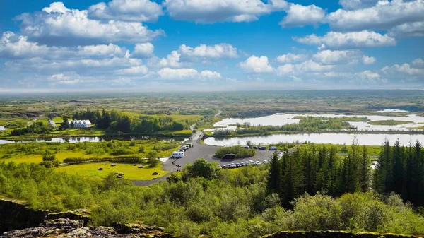 Uma Vista Panorâmica Aérea Vegetação Águas Estradas Campo Islândia — Fotografia de Stock