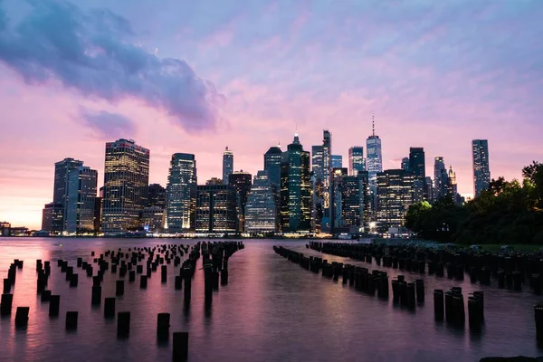 Skyline Över Manhattan Vid Solnedgången — Stockfoto