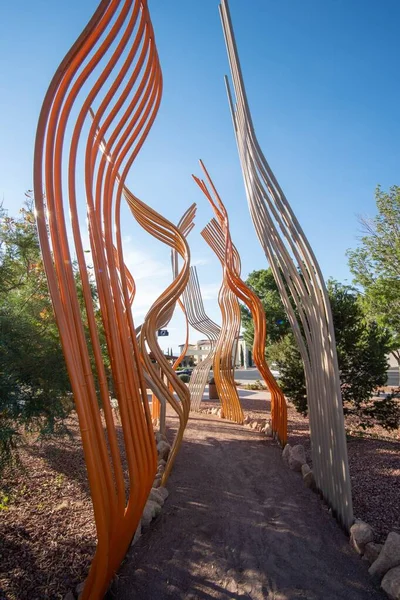 Een Verticaal Shot Van Moderne Kunststructuren Page Arizona — Stockfoto