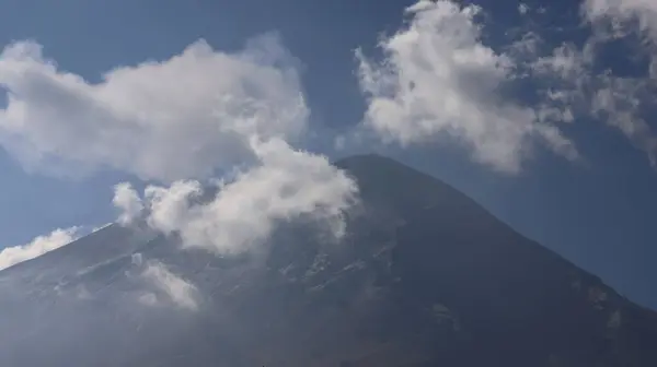 Una Vista Del Pico Montaña —  Fotos de Stock