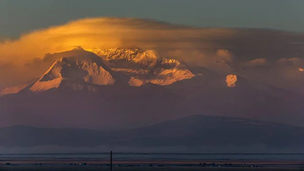 Chmurny Wschód Słońca Gurla Mandhata Himalajach Taqin County Ali Prefektura — Zdjęcie stockowe
