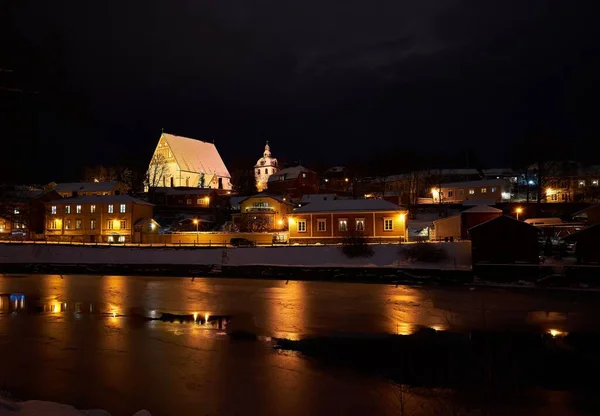 Finlandiya Nın Uusimaa Bölgesindeki Ortaçağ Porvoo Kasabasının Gece Manzarası — Stok fotoğraf