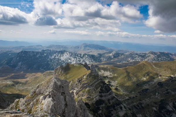 Vacker Naturscen Durmitor Bergen Med Bobotov Kuk Topp Dagtid Montenegro — Stockfoto