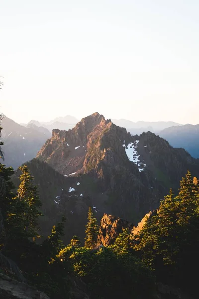 Tiro Vertical Montanhas Rochosas Floresta Nacional Olímpica Washington Eua — Fotografia de Stock