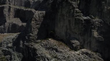 Avusturya 'daki bir dağın 4K Droneshot' u