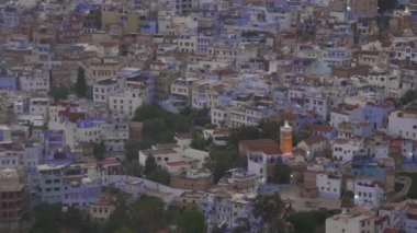 Şef, Fas 'taki tipik binaların bulunduğu havadan bir şehir manzarası.