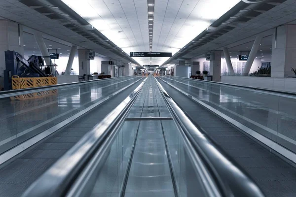 Aeroporto Internacional São Francisco Portões Vazios Noite — Fotografia de Stock