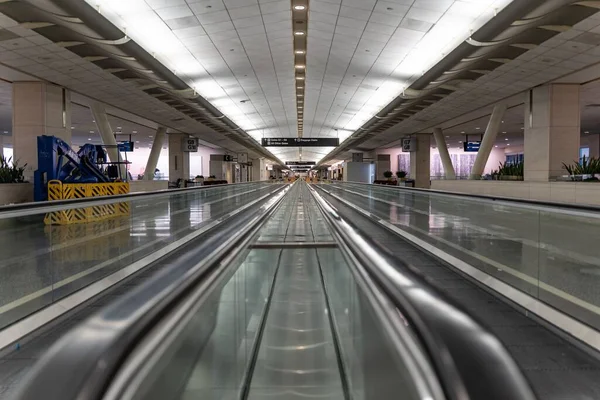Les Portes Aéroport International San Francisco Sont Vides Nuit — Photo