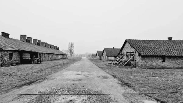 Graustufenansichten Von Gebäuden Des Konzentrationslagers Auschwitz Oswiecim Polen — Stockfoto