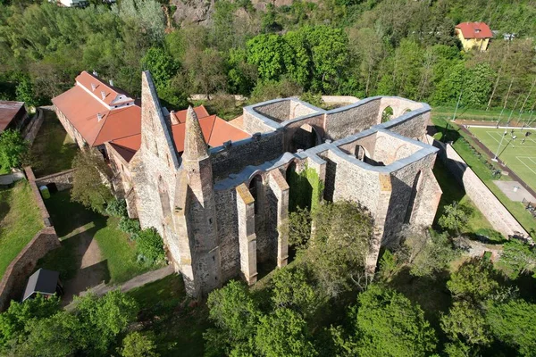 Аэросъемка Руин Древнего Католического Монастыря Роза Коэли Чехия — стоковое фото