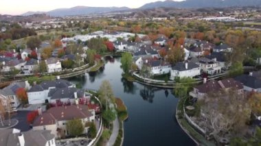 Valencia 'daki Bridgeport Coast Community' nin hava görüntüsü.
