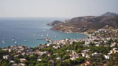 Yunanistan 'ın Girit kentindeki Agia Marina plajının insansız hava aracı görüntüsü