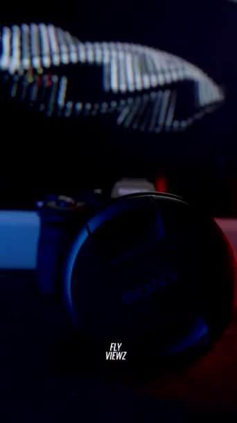 Pionowy Widok Wyświetlanej Kamery Reklama Kamery Sony — Wideo stockowe