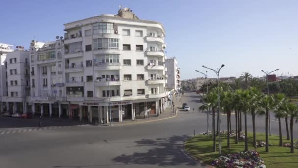 Une Vue Aérienne Rond Point Près Bâtiment Maroc — Video