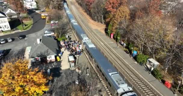New Jersey Clifton Uzun Bir Demiryolu Üzerindeki Bir Trenin Hava — Stok video