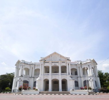 Ünlü Ipoh Townhall - Beyaz Eski İngiliz Koloni Stili Binası