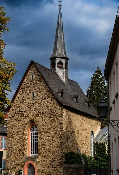 Uma Foto Vertical Igreja Luterana Johannes Kapelle Dia Ensolarado Limburg — Fotografia de Stock