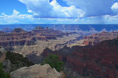 Büyük Kanyon Ulusal Parkı 'nın güzel jeolojik oluşumları. Kuzey Rim, Arizona, ABD.