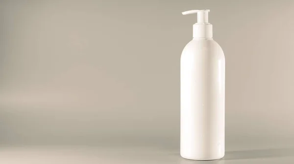 Una Bottiglia Bianca Prodotti Cosmetici Con Dispenser Sfondo Grigio — Foto Stock
