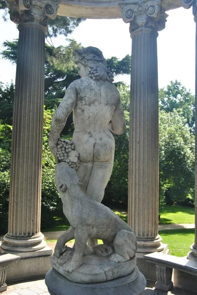 Piękny Widok Rzeźby Capricho Park Madrycie — Zdjęcie stockowe