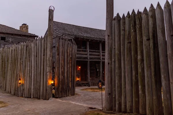 ミズーリ州のオサゲ砦の軍事基地への木製の入り口 — ストック写真