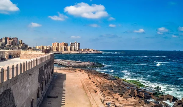 Uma Bela Praia Areia Velho Muro Alexandria — Fotografia de Stock