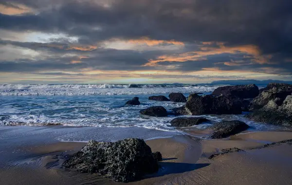 Una Puesta Sol Panorámica Sobre Playa Cádiz Invierno —  Fotos de Stock