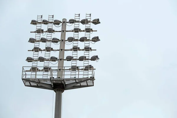 Plan Angle Bas Hautes Lumières Stade Dans Ciel Bleu — Photo