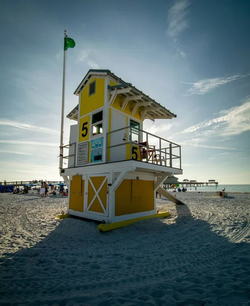 Vertikální Pohled Chatrč Plavčíka Písečné Pláži Clearwater Florida — Stock fotografie