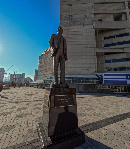 Ted Rogers Statue Rogers Center Toronto Ontario Canada — Stock Photo, Image