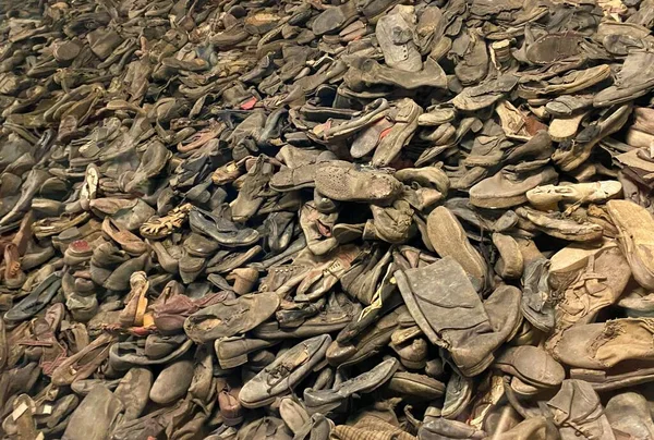 Pilha Sapatos Campo Concentração Auschwitz Polónia — Fotografia de Stock