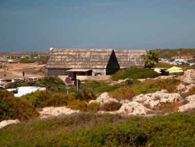Arutas 'taki plaj. Sardunya, İtalya yazın