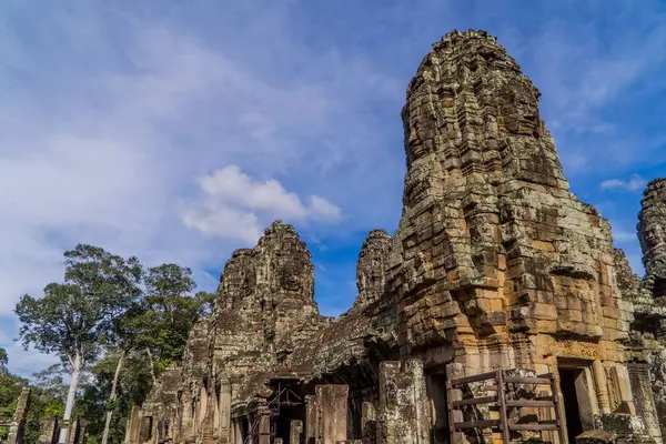 Exterior Buddhism Bayon Temple Siem Reap Cambodia Blue Sky — Stock Photo, Image