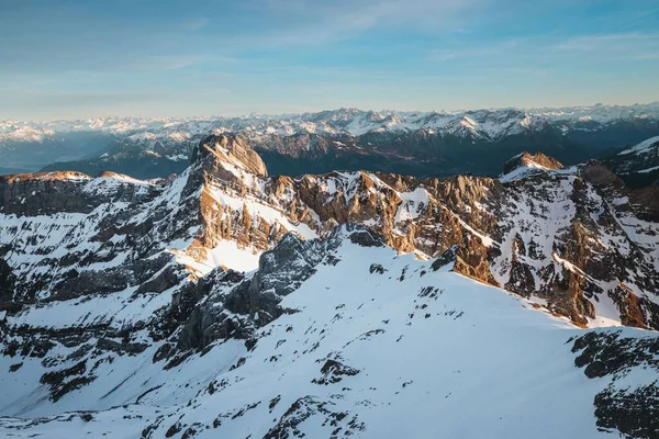 Vista Dos Alpes Suíços Drone Bela Paisagem Montanhosa — Fotografia de Stock