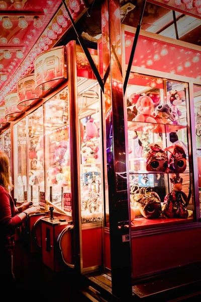 Una Toma Vertical Máquinas Garras Iluminadas Feria Anual Giles Oxford —  Fotos de Stock
