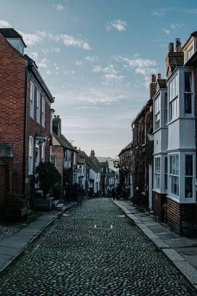 イギリス ライ麦の石畳の通りの垂直ショット — ストック写真