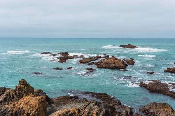 Kaliforniya Sahilinin Yazın Denizin Güzel Bir Görüntüsü — Stok fotoğraf