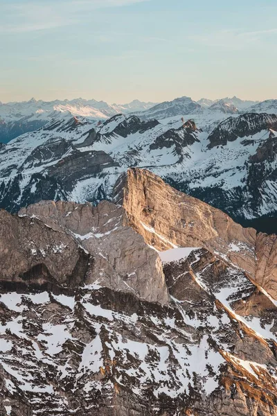 Вертикальний Варіант Швейцарських Альп Чудовий Снігопад — стокове фото