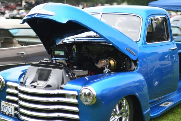 Синий Пикап Chevrolet Шоу — стоковое фото