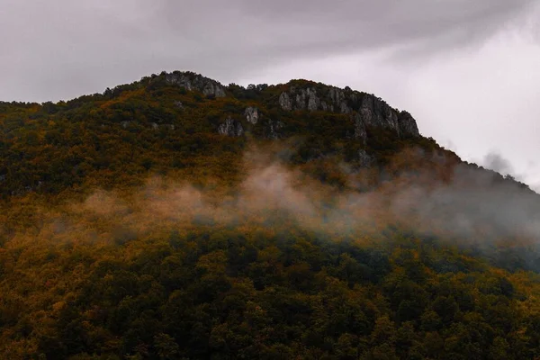 Cieszyłem Się Mroczną Zachmurzoną Mglistą Pogodą Balkonu Naszego Domu Lesidren — Zdjęcie stockowe
