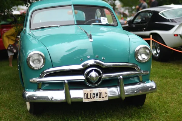 Teal Color Vintage Ford Display Hampshire Illinois Suds Fun Car — Stock Photo, Image