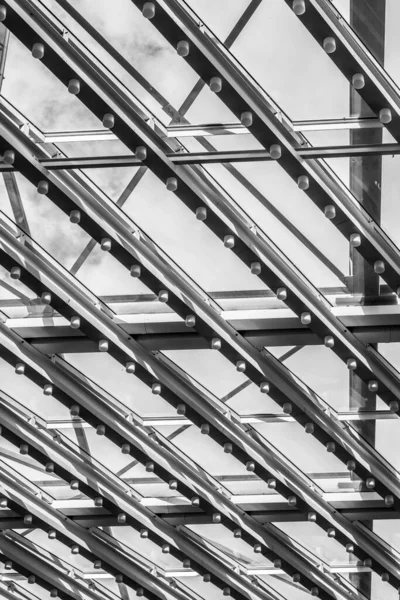 Vertikal Grå Bild Metallisk Modern Och Väldesignad Byggnadsstruktur — Stockfoto