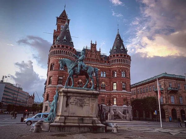 瑞典赫尔辛堡历史中心广场的一张美丽的照片 — 图库照片