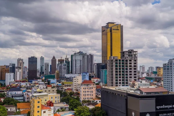 Kasvetli Bir Günde Phnom Penh Şehir Merkezinin Hava Manzarası — Stok fotoğraf