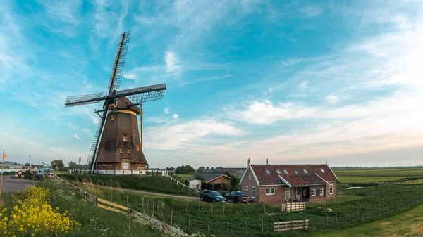 Ein Panoramablick Auf Eine Windmühle Goene Hart Bei Leiden — Stockfoto