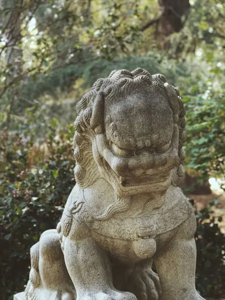 Uma Velha Escultura Dragão Parque — Fotografia de Stock