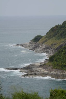 Tayland 'da bulutlu bir günde güzel bir deniz manzarası