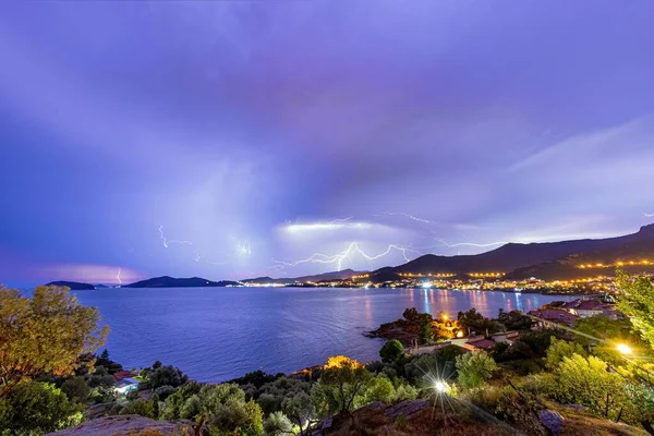 Crash Thunder Lightning City Clouds Evening — Stock Photo, Image