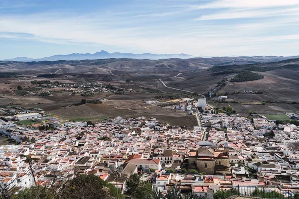 Widok Lotu Ptaka Nowoczesne Budynki Pobliżu Gór Espera Hiszpania — Zdjęcie stockowe