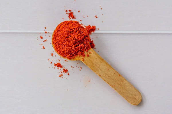 木勺里的红辣椒粉的头像 — 图库照片